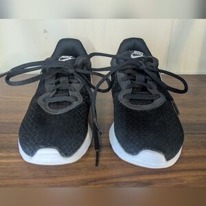 Womens NIKE Tanjun Running Shoes Size 6